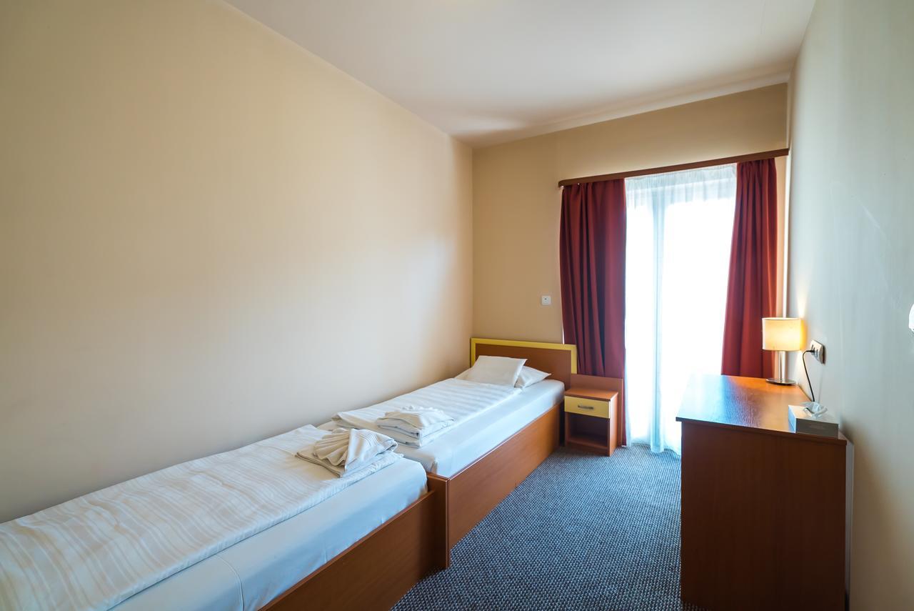 Beach Hotel Siófok Esterno foto
